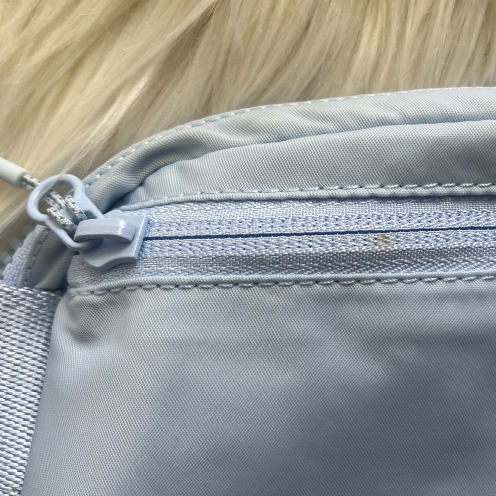 Lululemon Belt Bag - Picture 5 of 5